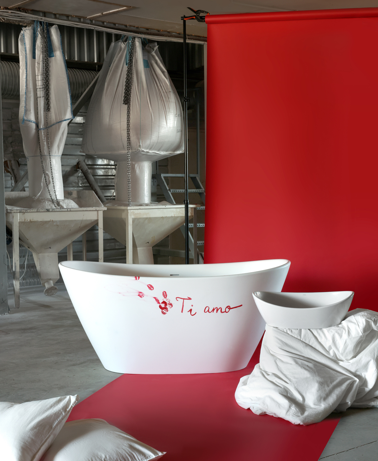 https://paabaths.com/wp-content/uploads/Product-images/Bathtubs/Amore/PAA-baths-Amore-WEB-1280x1560.jpg